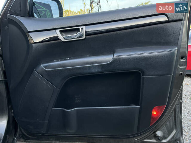 Коричневий Кіа Мохаве, об'ємом двигуна 3.78 л та пробігом 252 тис. км за 9500 $, фото 21 на Automoto.ua