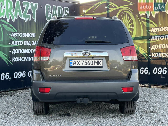 Коричневий Кіа Мохаве, об'ємом двигуна 3.78 л та пробігом 252 тис. км за 9500 $, фото 6 на Automoto.ua