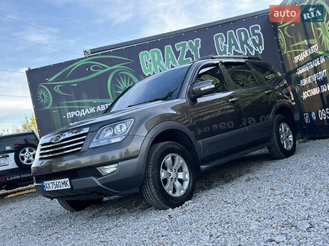 Коричневий Кіа Мохаве, об'ємом двигуна 3.78 л та пробігом 252 тис. км за 9500 $, фото 2 на Automoto.ua