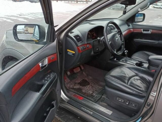 Кіа Мохаве, об'ємом двигуна 3.8 л та пробігом 240 тис. км за 12500 $, фото 2 на Automoto.ua