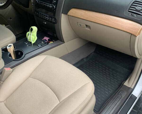 Киа Мохаве, объемом двигателя 2.96 л и пробегом 261 тыс. км за 16500 $, фото 5 на Automoto.ua