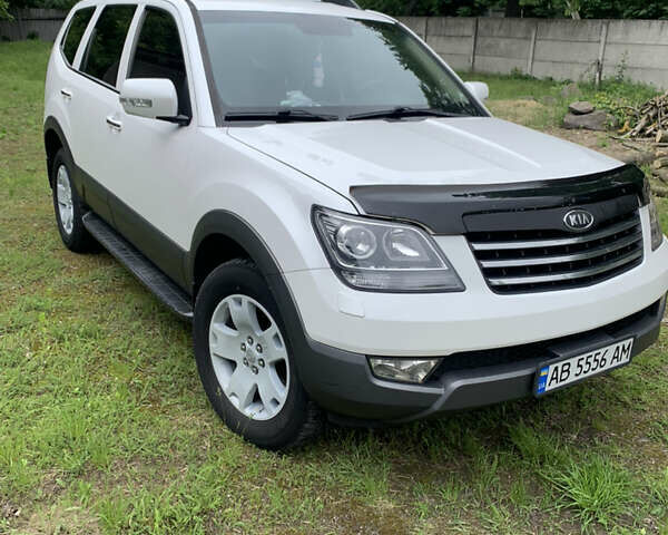 Киа Мохаве, объемом двигателя 2.96 л и пробегом 261 тыс. км за 15000 $, фото 2 на Automoto.ua