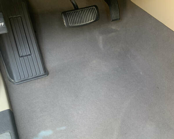 Киа Мохаве, объемом двигателя 2.96 л и пробегом 261 тыс. км за 15000 $, фото 12 на Automoto.ua