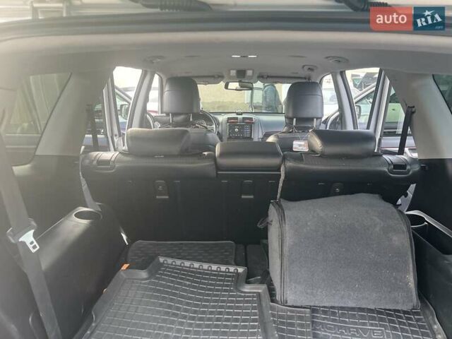 Серый Киа Мохаве, объемом двигателя 3.78 л и пробегом 118 тыс. км за 14000 $, фото 15 на Automoto.ua