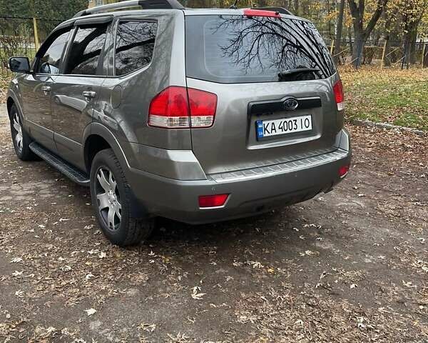 Серый Киа Мохаве, объемом двигателя 3.78 л и пробегом 293 тыс. км за 11500 $, фото 1 на Automoto.ua