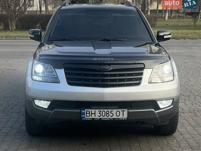 Серый Киа Мохаве, объемом двигателя 3.78 л и пробегом 118 тыс. км за 14000 $, фото 1 на Automoto.ua