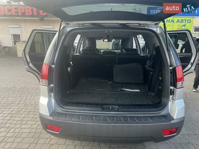 Серый Киа Мохаве, объемом двигателя 3.78 л и пробегом 118 тыс. км за 14000 $, фото 14 на Automoto.ua