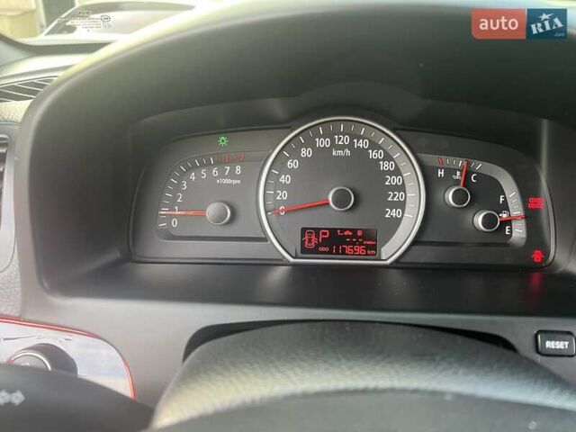 Серый Киа Мохаве, объемом двигателя 3.78 л и пробегом 118 тыс. км за 14000 $, фото 18 на Automoto.ua