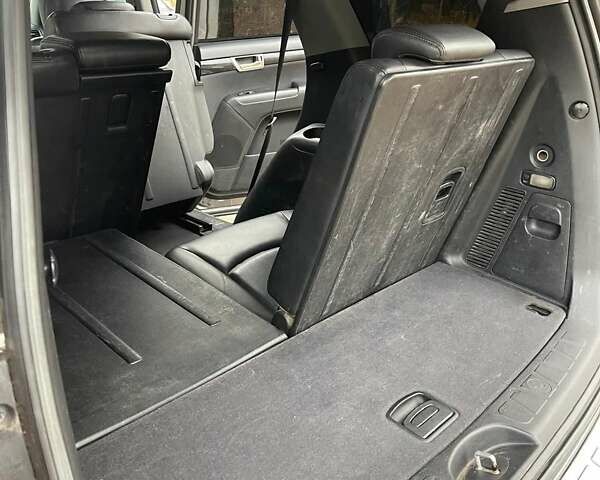 Серый Киа Мохаве, объемом двигателя 3.78 л и пробегом 293 тыс. км за 11500 $, фото 28 на Automoto.ua