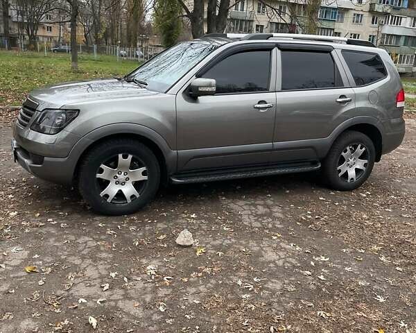 Серый Киа Мохаве, объемом двигателя 3.78 л и пробегом 293 тыс. км за 11500 $, фото 16 на Automoto.ua