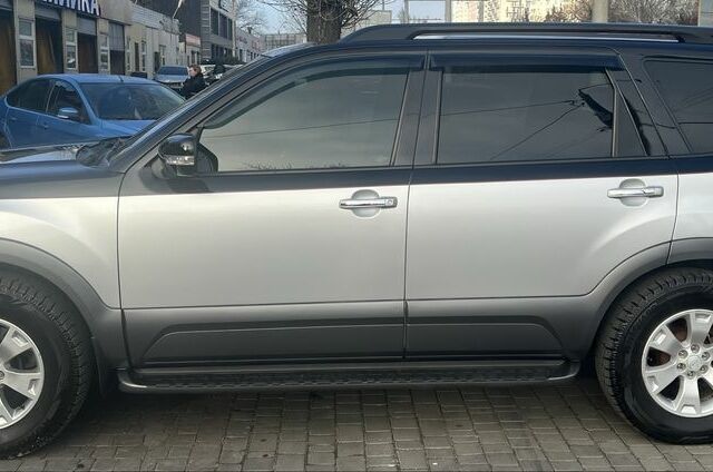 Сірий Кіа Мохаве, об'ємом двигуна 3.8 л та пробігом 118 тис. км за 14200 $, фото 3 на Automoto.ua