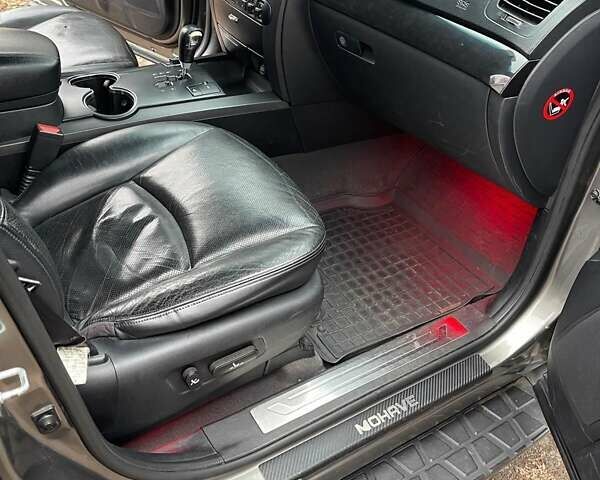 Серый Киа Мохаве, объемом двигателя 3.78 л и пробегом 293 тыс. км за 11500 $, фото 22 на Automoto.ua