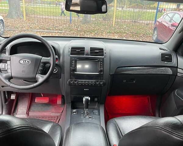 Серый Киа Мохаве, объемом двигателя 3.78 л и пробегом 293 тыс. км за 11500 $, фото 20 на Automoto.ua