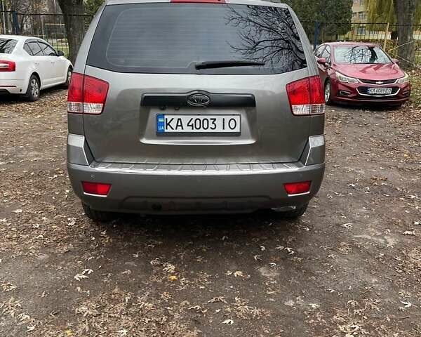 Серый Киа Мохаве, объемом двигателя 3.78 л и пробегом 293 тыс. км за 11500 $, фото 7 на Automoto.ua