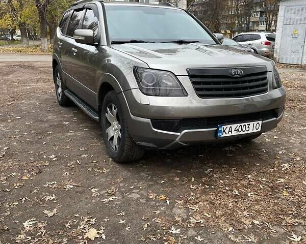 Серый Киа Мохаве, объемом двигателя 3.78 л и пробегом 293 тыс. км за 11500 $, фото 14 на Automoto.ua