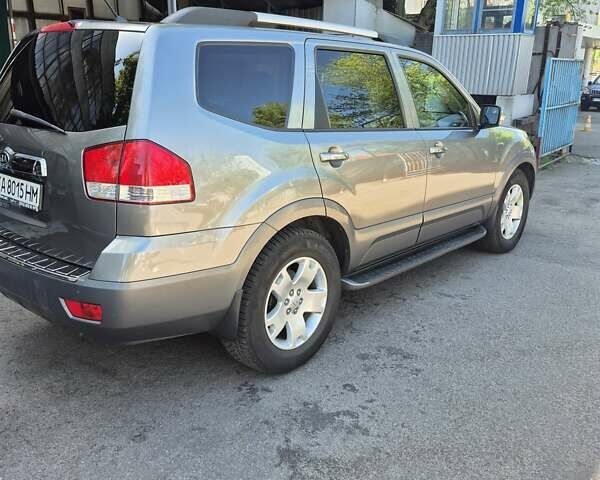 Сірий Кіа Мохаве, об'ємом двигуна 2.96 л та пробігом 211 тис. км за 12300 $, фото 2 на Automoto.ua