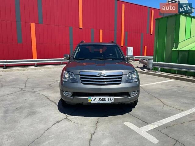 Серый Киа Мохаве, объемом двигателя 2.96 л и пробегом 157 тыс. км за 17500 $, фото 1 на Automoto.ua