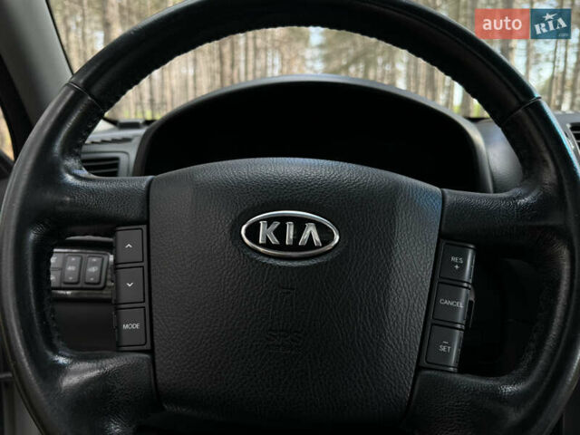 Серый Киа Мохаве, объемом двигателя 2.96 л и пробегом 229 тыс. км за 16300 $, фото 15 на Automoto.ua