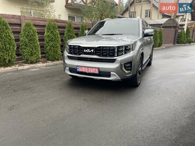 Серый Киа Мохаве, объемом двигателя 3 л и пробегом 66 тыс. км за 47300 $, фото 2 на Automoto.ua