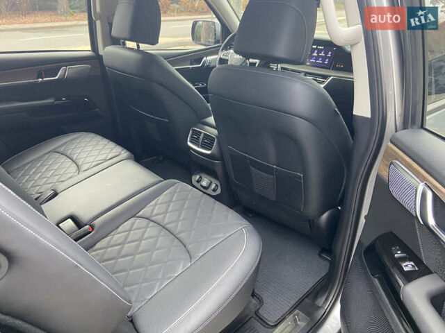 Серый Киа Мохаве, объемом двигателя 3 л и пробегом 66 тыс. км за 47300 $, фото 6 на Automoto.ua