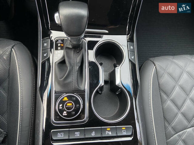 Серый Киа Мохаве, объемом двигателя 3 л и пробегом 66 тыс. км за 47300 $, фото 10 на Automoto.ua