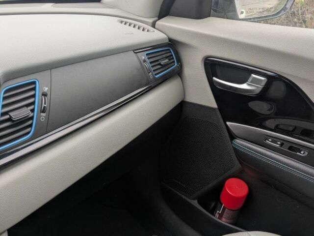 Белый Киа Niro, объемом двигателя 1.6 л и пробегом 110 тыс. км за 15600 $, фото 10 на Automoto.ua