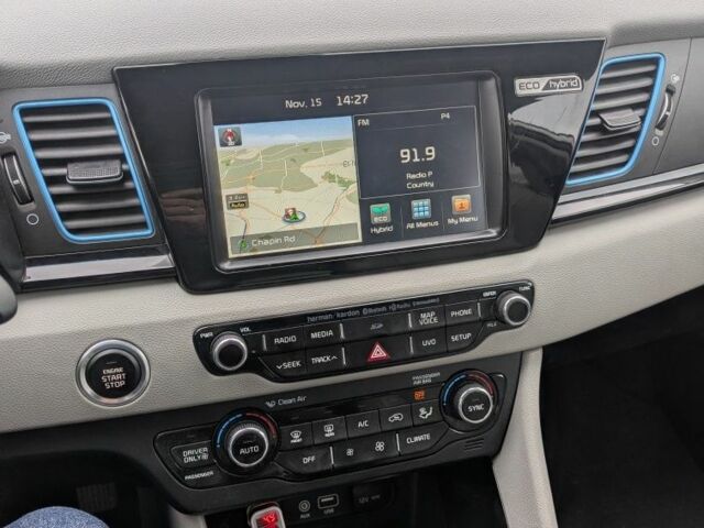 Белый Киа Niro, объемом двигателя 1.6 л и пробегом 110 тыс. км за 15600 $, фото 12 на Automoto.ua