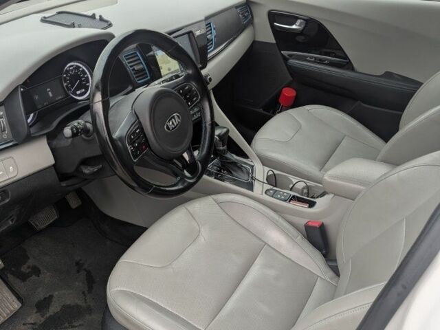 Белый Киа Niro, объемом двигателя 1.6 л и пробегом 110 тыс. км за 15600 $, фото 8 на Automoto.ua