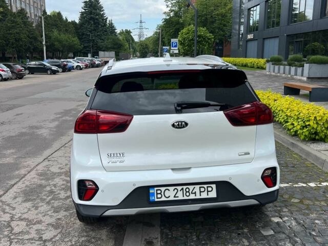 Белый Киа Niro, объемом двигателя 1.6 л и пробегом 68 тыс. км за 18800 $, фото 14 на Automoto.ua