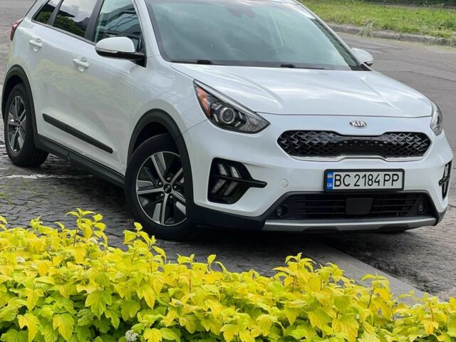 Белый Киа Niro, объемом двигателя 1.6 л и пробегом 68 тыс. км за 18800 $, фото 1 на Automoto.ua
