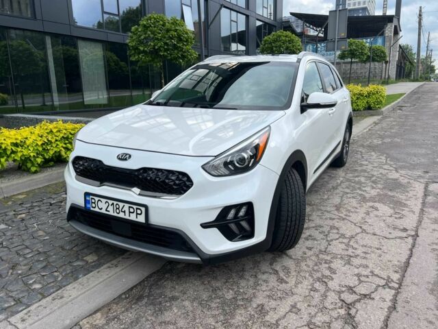 Белый Киа Niro, объемом двигателя 1.6 л и пробегом 68 тыс. км за 18800 $, фото 3 на Automoto.ua