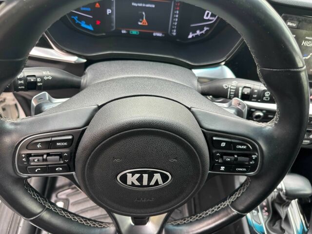 Белый Киа Niro, объемом двигателя 1.6 л и пробегом 68 тыс. км за 18800 $, фото 18 на Automoto.ua
