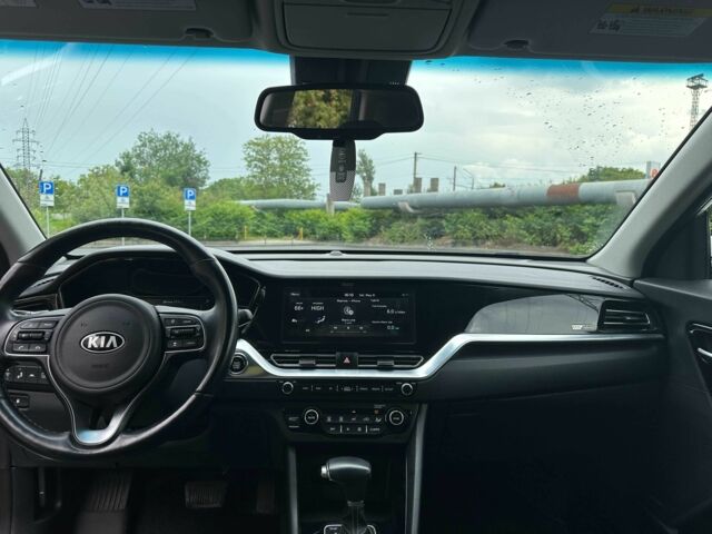 Белый Киа Niro, объемом двигателя 1.6 л и пробегом 68 тыс. км за 18800 $, фото 19 на Automoto.ua