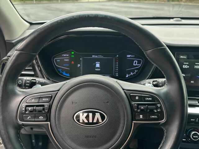 Белый Киа Niro, объемом двигателя 1.6 л и пробегом 68 тыс. км за 18800 $, фото 17 на Automoto.ua