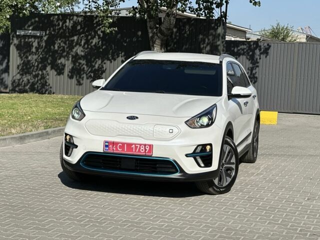 Белый Киа Niro, объемом двигателя 0 л и пробегом 49 тыс. км за 17650 $, фото 1 на Automoto.ua