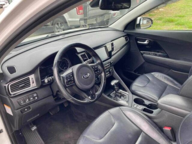Белый Киа Niro, объемом двигателя 0 л и пробегом 43 тыс. км за 10300 $, фото 8 на Automoto.ua