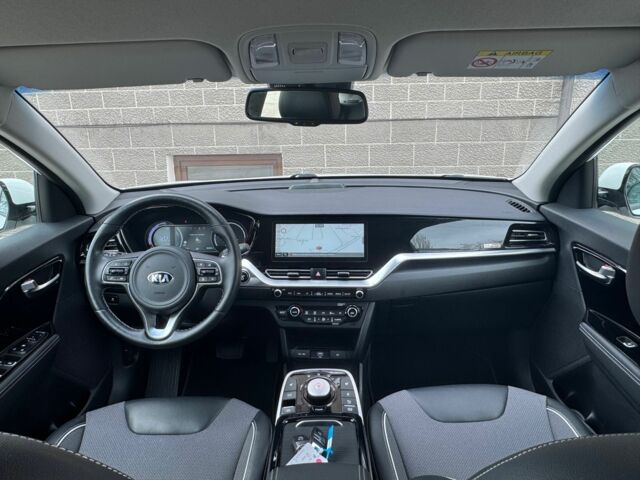 Білий Кіа Niro, об'ємом двигуна 0 л та пробігом 88 тис. км за 17900 $, фото 1 на Automoto.ua