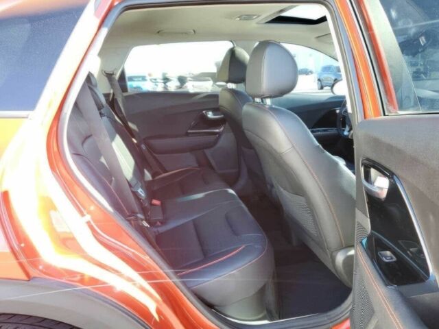 Белый Киа Niro, объемом двигателя 1.6 л и пробегом 40 тыс. км за 7400 $, фото 10 на Automoto.ua