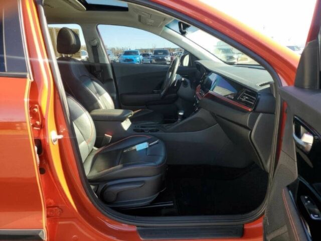 Белый Киа Niro, объемом двигателя 1.6 л и пробегом 40 тыс. км за 7400 $, фото 9 на Automoto.ua