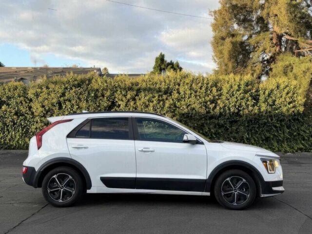 Білий Кіа Niro, об'ємом двигуна 1.6 л та пробігом 19 тис. км за 18300 $, фото 3 на Automoto.ua