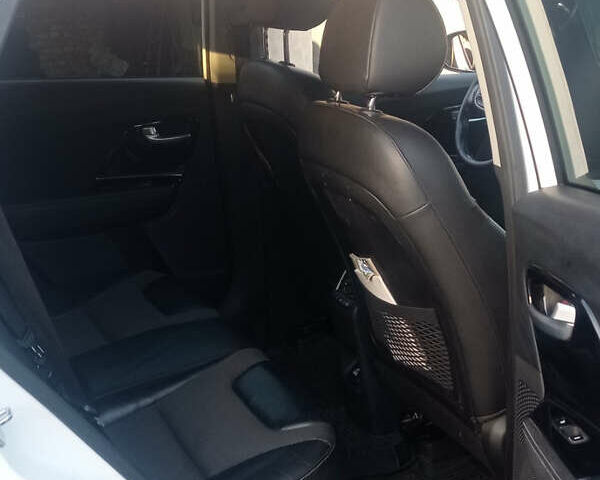 Белый Киа Niro, объемом двигателя 1.58 л и пробегом 225 тыс. км за 16600 $, фото 13 на Automoto.ua