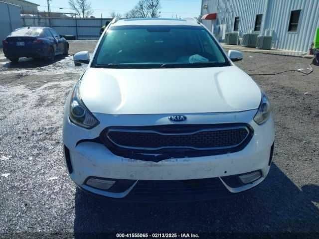 Белый Киа Niro, объемом двигателя 1.6 л и пробегом 100 тыс. км за 10000 $, фото 11 на Automoto.ua