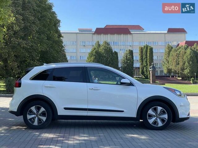 Белый Киа Niro, объемом двигателя 0 л и пробегом 182 тыс. км за 16700 $, фото 33 на Automoto.ua