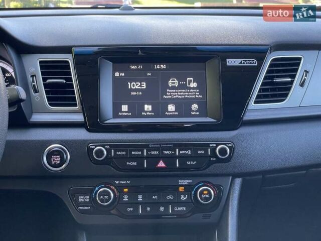 Белый Киа Niro, объемом двигателя 0 л и пробегом 182 тыс. км за 16700 $, фото 52 на Automoto.ua