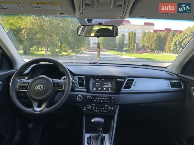Белый Киа Niro, объемом двигателя 0 л и пробегом 182 тыс. км за 16700 $, фото 22 на Automoto.ua