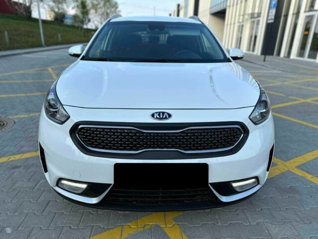 Кіа Niro 2017 у Києві на Automoto.ua Білий Кіа Niro, об'ємом двигуна 0 л та пробігом 75 тис. км за 10500 $, фото 1 на Automoto.ua