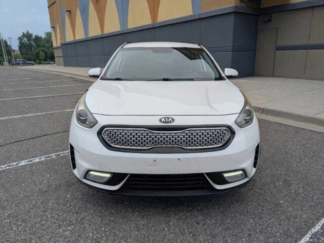 Белый Киа Niro, объемом двигателя 1.6 л и пробегом 64 тыс. км за 10300 $, фото 1 на Automoto.ua