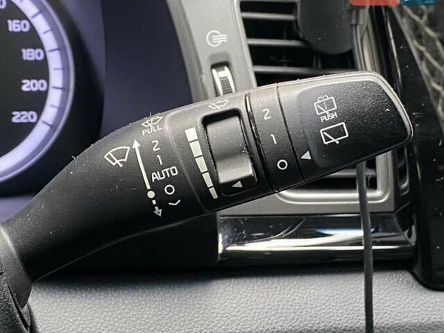 Белый Киа Niro, объемом двигателя 1.58 л и пробегом 93 тыс. км за 19990 $, фото 15 на Automoto.ua