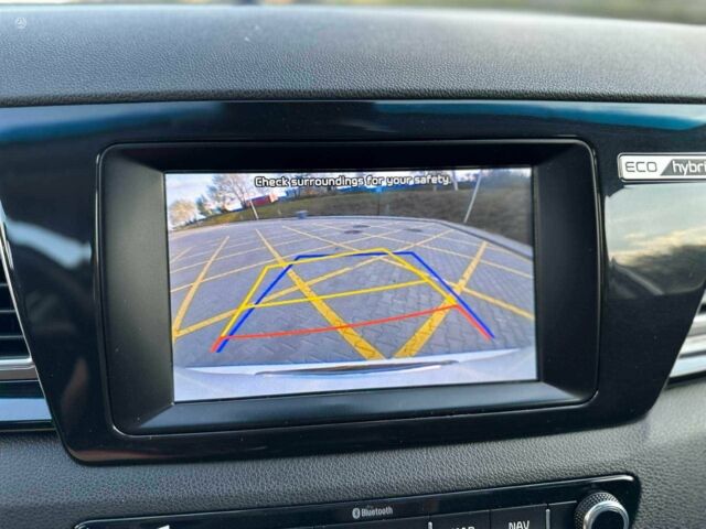 Кіа Niro 2017 у Києві на Automoto.ua Білий Кіа Niro, об'ємом двигуна 0 л та пробігом 75 тис. км за 10500 $, фото 10 на Automoto.ua