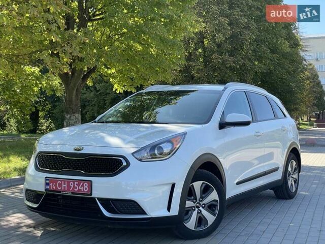 Белый Киа Niro, объемом двигателя 0 л и пробегом 182 тыс. км за 16700 $, фото 6 на Automoto.ua